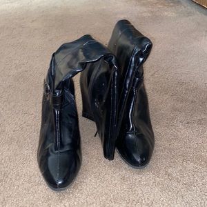 Black boots